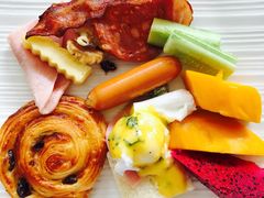 -Palate Angkor Restaurant & Bar