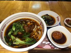 -呷佬·长沙手工米粉(金沙江路店)