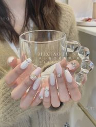 -米小兔美甲美睫