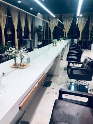 -CARR SALON