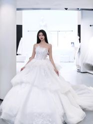 -城市花园婚纱摄影