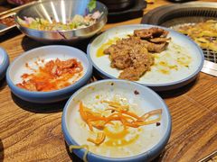 -明洞阿姨·韩式酱蟹烤肉·创意料理(三元桥店)