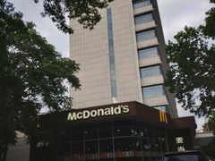 -麦当劳(南京路2店)