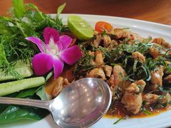 -Chom Cafe and Restaurant
