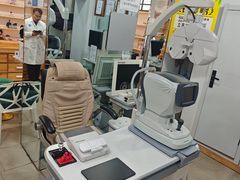 -豪门视光·星趣控·蔡司依视路眼镜代理商(中央大街店)