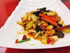 -东馆和天下特色餐饮(工农店)