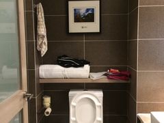 -西安大雁塔科技大学地铁站亚朵酒店