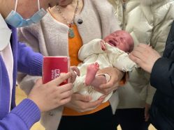 -爱瑞馨母婴护理中心·月嫂育儿嫂