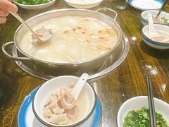 -洪霞餐馆·川菜·鲜货现炒(两江春城店)