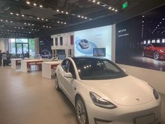 -TESLA 特斯拉(上海太古汇体验店)