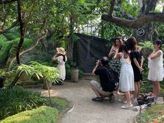 -Chom Cafe and Restaurant