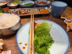 -明洞阿姨·韩式酱蟹烤肉·创意料理(三元桥店)