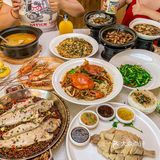 我们一桌人都被香糊了 蟹肉都是现杀的 新鲜吃的出来