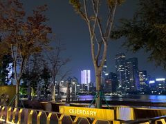 -蟹家大院 · 独揽江景(滨江店)