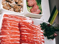 -海底捞火锅鲜切牛肉主题店(长寿路店)