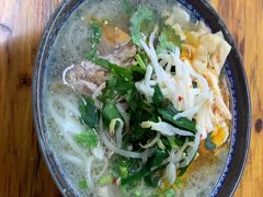 -巍山𤆵肉饵丝