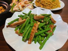豆角炒猪颈肉-泰妃堂.泰菜.夜宵(赤岗总店)