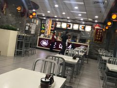 大堂-老边饺子馆(北京南站1店)