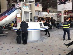 -中免(澳门机场免税店)