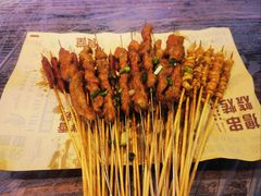 -老街烧烤大排档·地道湖北菜·龙虾馆(汉口火车站店)