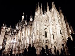 -文艺复兴百货(米兰大教堂广场店)