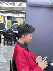 -藤野造型•烫染专业店