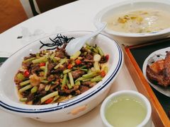 -五谷芳乳鸽王(海景店)