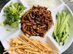 京酱肉丝-我去·春饼文化主题餐厅(国定路总店)