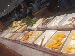 -新艺自助美食城(中山路店)