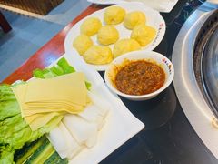 -袁小二大东北铁锅炖(吉祥村总部)