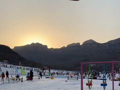 -济南卧虎山滑雪场