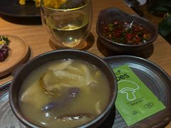 -一朵菌·野生菌探索家火锅(南亚店)