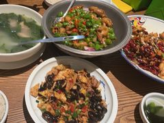 -佬湘楼·27年湘菜(天河都市广场店)