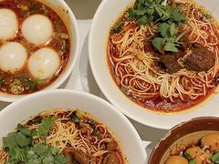 -李与白包子铺(桐梓林店)