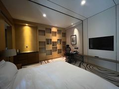 -天津梅江中心皇冠假日酒店