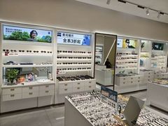 -J-Optical佳视明眼镜·蔡司视觉(青岛金茂览秀城店)