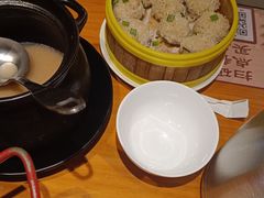 -莲餐厅·湖北菜·潜江小龙虾店(愚园路店)