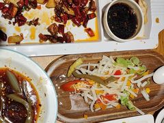 -隔壁老王·家常云南菜(花巷店)