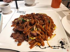 干炒牛河-稻香酒家·34年老字号·港式粤菜(汉街店)