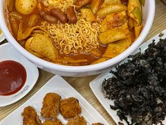 -火鸡爪东大门猎奇炒年糕