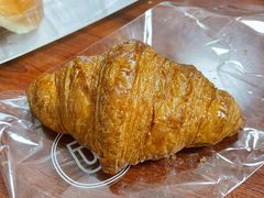 传统羊角面包-巴黎贝甜(宜山路店)