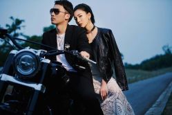 -雪中彩影婚纱摄影·微光艺术中心