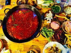 -岗上渣渣老火锅(两路口店)