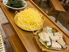 -旧街市鲜货老火锅(大光路店)