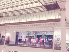 -乐蓬马歇百货公司(Rive Gauche)