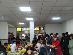 大堂-凤张螺蛳粉·爽口粉(跃进路总店)