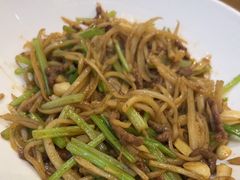 -黄泥岗·地道湖北菜(奥特莱斯店)