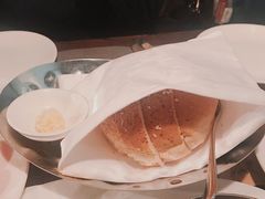 餐前面包-食间牛排(重庆路万达店)