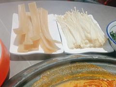 -生活如沸·顺德水牛奶火锅(大学路店)
