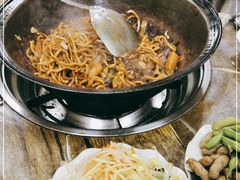 -日新铁锅焖面(坝上店)